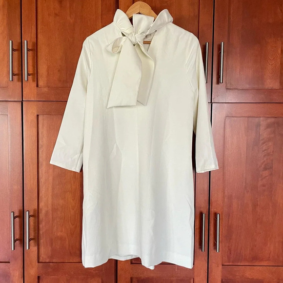 Tuckernuck Daphne Dress Off White Stretch Crepe Bow Tie Size Small - Picture 8 of 12